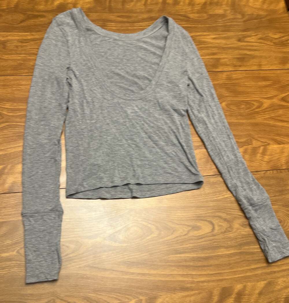OFFLINE By Aerie Thumbs Up Ribbed Scoop Back Long Sleeve Top Grey Size S
